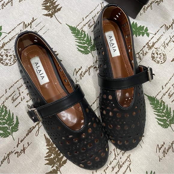 Alaïa Black Hollow Women's Flat Shoes - Picture 8 of 10